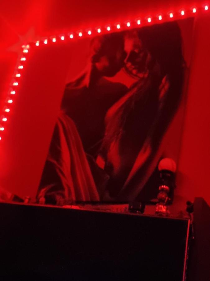 Love Room Sexy Love Cosy Lib Proche Centre Gare A Pied Aulnay-sous-Bois Eksteriør billede
