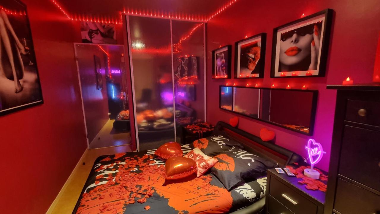 Love Room Sexy Love Cosy Lib Proche Centre Gare A Pied Aulnay-sous-Bois Eksteriør billede