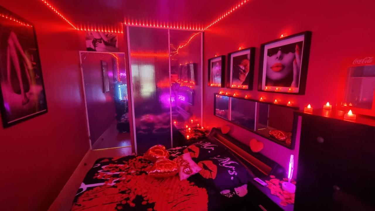 Love Room Sexy Love Cosy Lib Proche Centre Gare A Pied Aulnay-sous-Bois Eksteriør billede